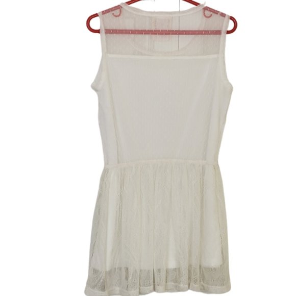 White Lace Dress Size 6 – Sleeveless Mesh Yoke, Party Outfit Kiddo by Katie - Picture 3 of 14